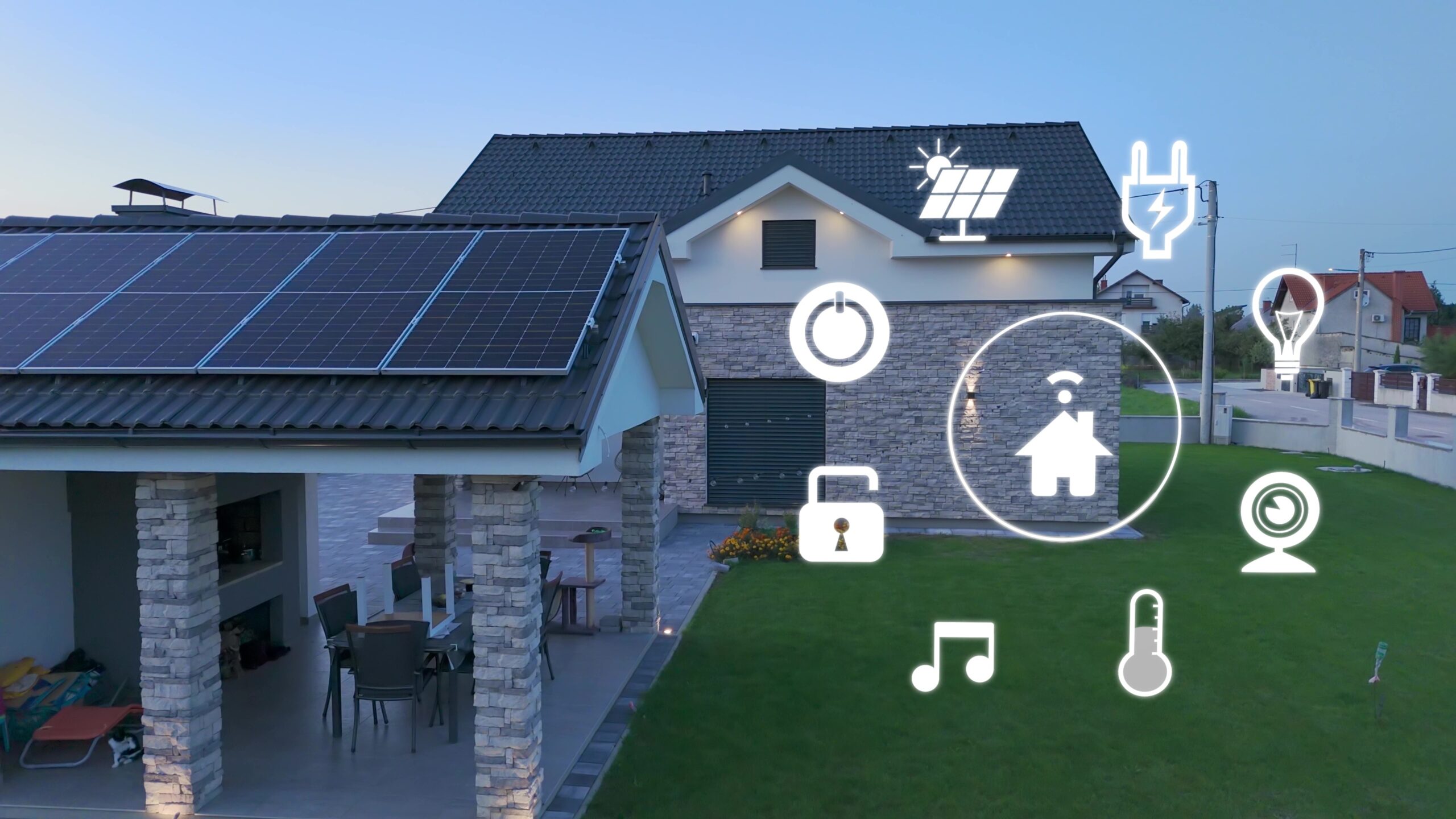 Zonnepanelen, thuisbatterij, auto: 5 miljoen Europese woningen beginnen alles al zelf te regelen! Maar er is ook een risico…