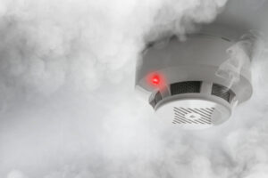 Détecteur de fumée connecté : la notification qui ne sauvera pas votre maison