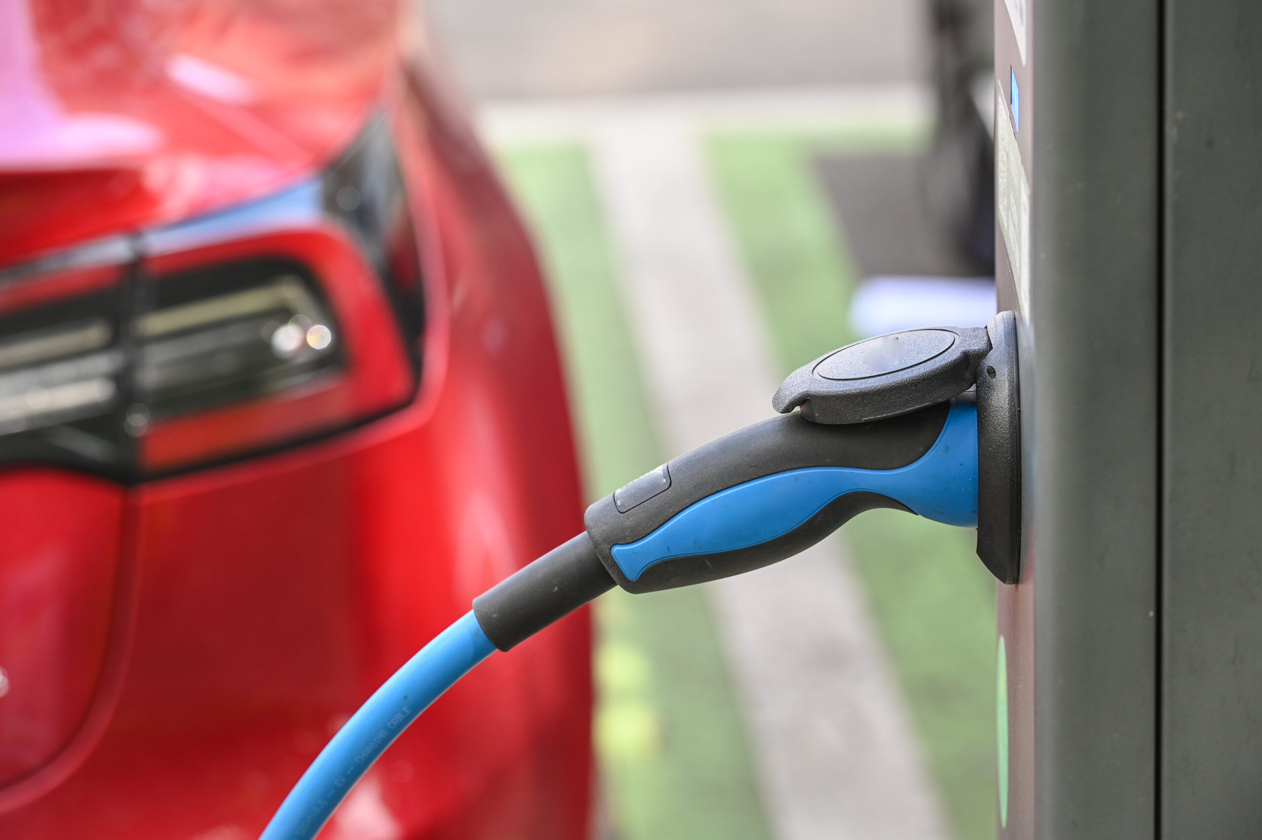 How long do home EV charging stations last? Extending their lifespan and avoiding obsolescence