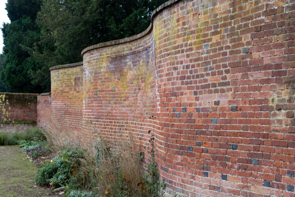 crinkle crankle wall