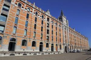 Bruxelles : un vieux château d’eau va devenir un spot business !