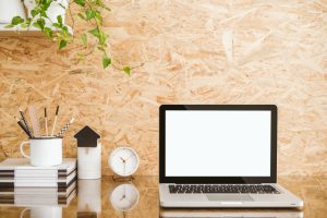 Rénover votre intérieur avec un budget réduit ? Pensez à ces panneaux !