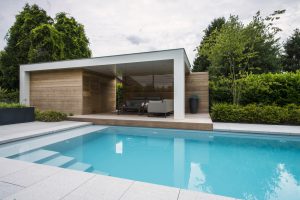 Une piscine aussi pure qu’un lac de montagne : cette invention belge est révolutionnaire !