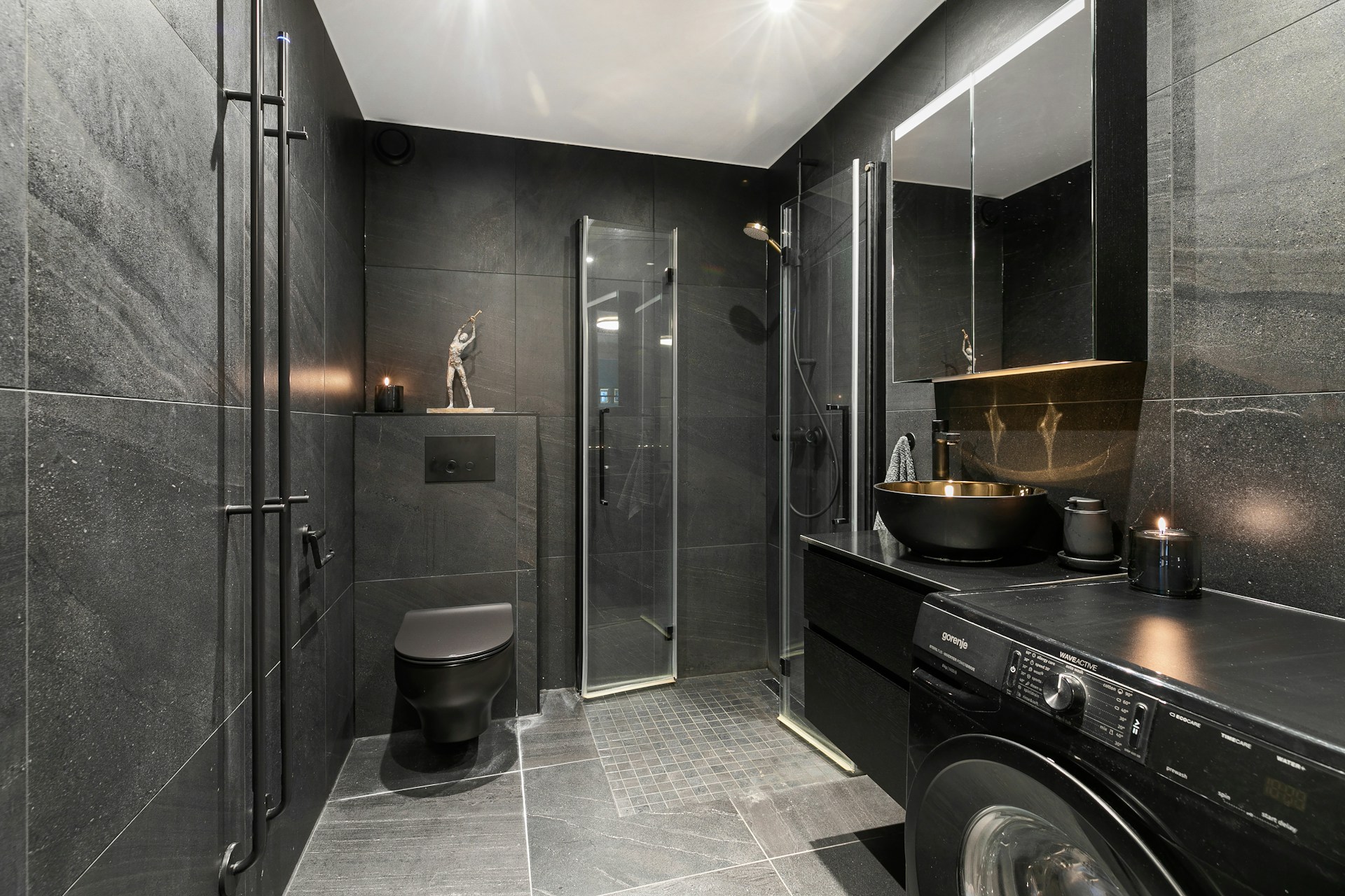 Voici les couleurs qui vont agrandir votre salle de bain