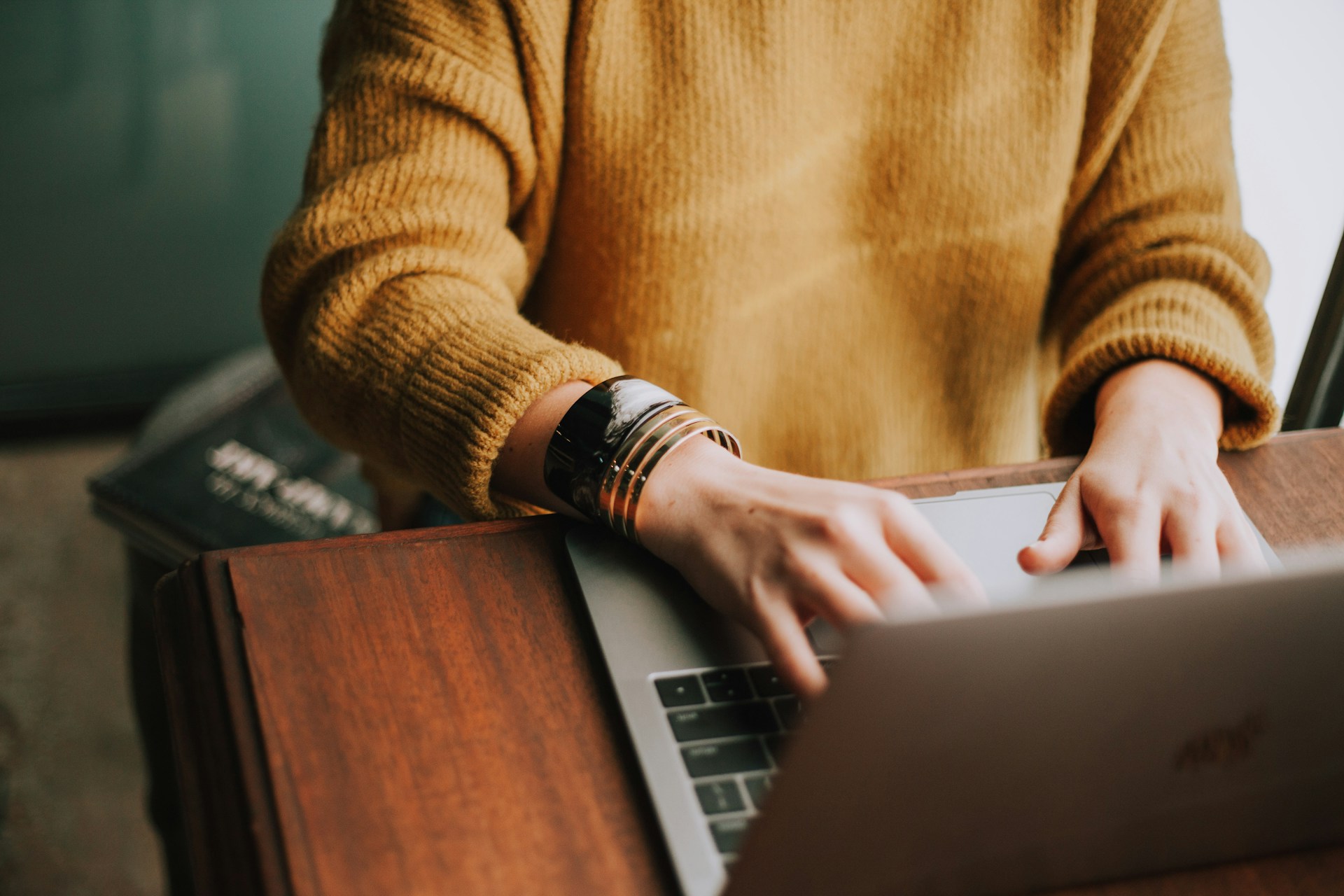 Is registering a rental lease in Belgium free or paid?