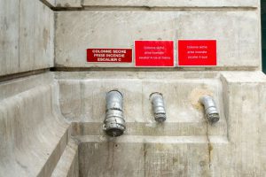 Immeubles : à quoi servent les “colonnes sèches” ?