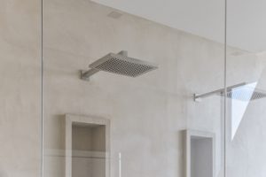 Double douche : cette tendance qui séduit de plus en plus de Belges