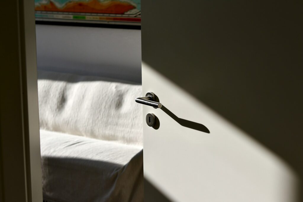 handle door