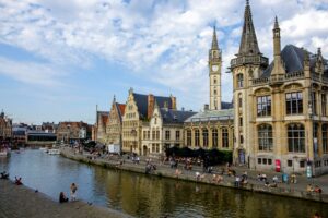 Vlaanderen: maakt de stijgende onroerende voorheffing de rijke gemeenten rijker?