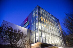 Immovlan et Brussels Basketball : quand le basket s’invite dans les coulisses d’une imprimerie