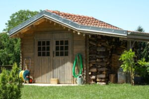 Comment nettoyer son abri de jardin en bois ?
