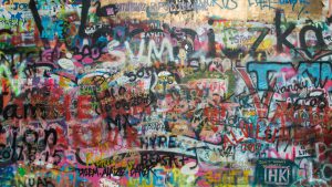 Mila: âGenoeg van graffiti op je muren? Ik heb de oplossing!â
