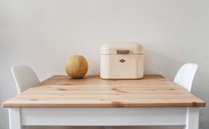 4 Essential Tips for Choosing the Perfect Dining Table