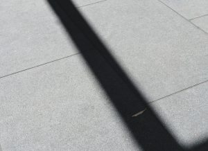 Tapis de pierre : quels avantages et inconvénients ?