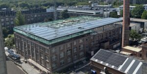 Dit honderd jaar oude gebouw krijgt een zonnestroomcentrale. Zonder het uitzicht te verpesten?