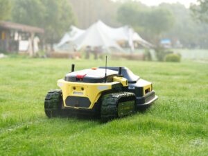 Tondeuse robot : ils vont enfin s’occuper de vos bordures aussi !